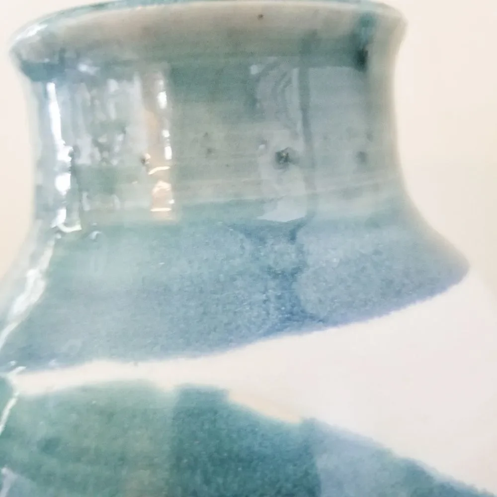 Vintage prispot porcelain drip glass vase
